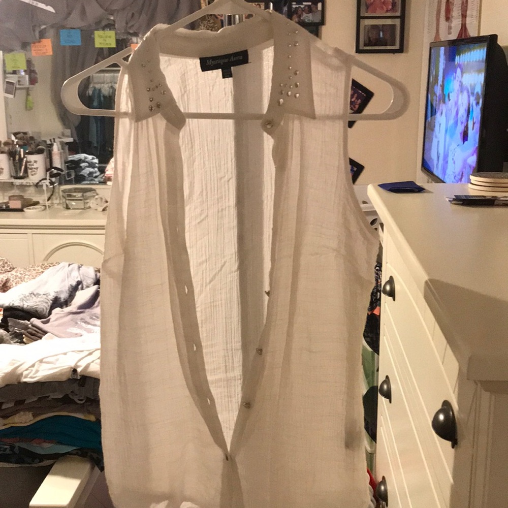 White button down tank